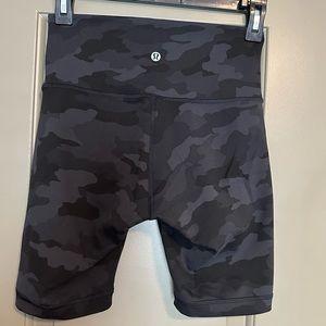 Lululemon Wunder Train High Rise Short 8"
